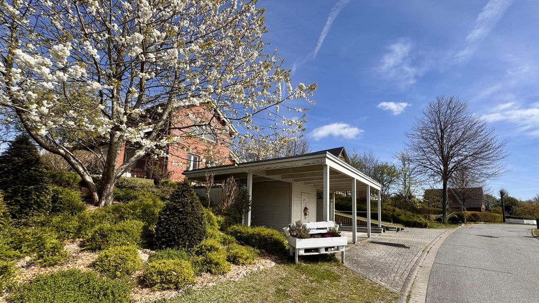 Bild von Haus in Nübel