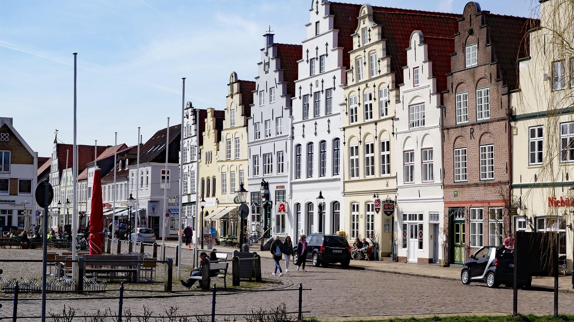 Symbolbild Häuserreihe einer Altstadt