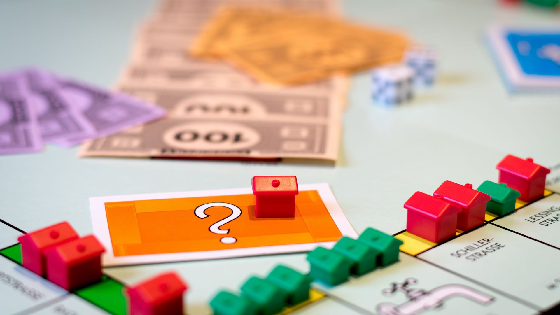 Symbolbild Monopoly Spielfeld
