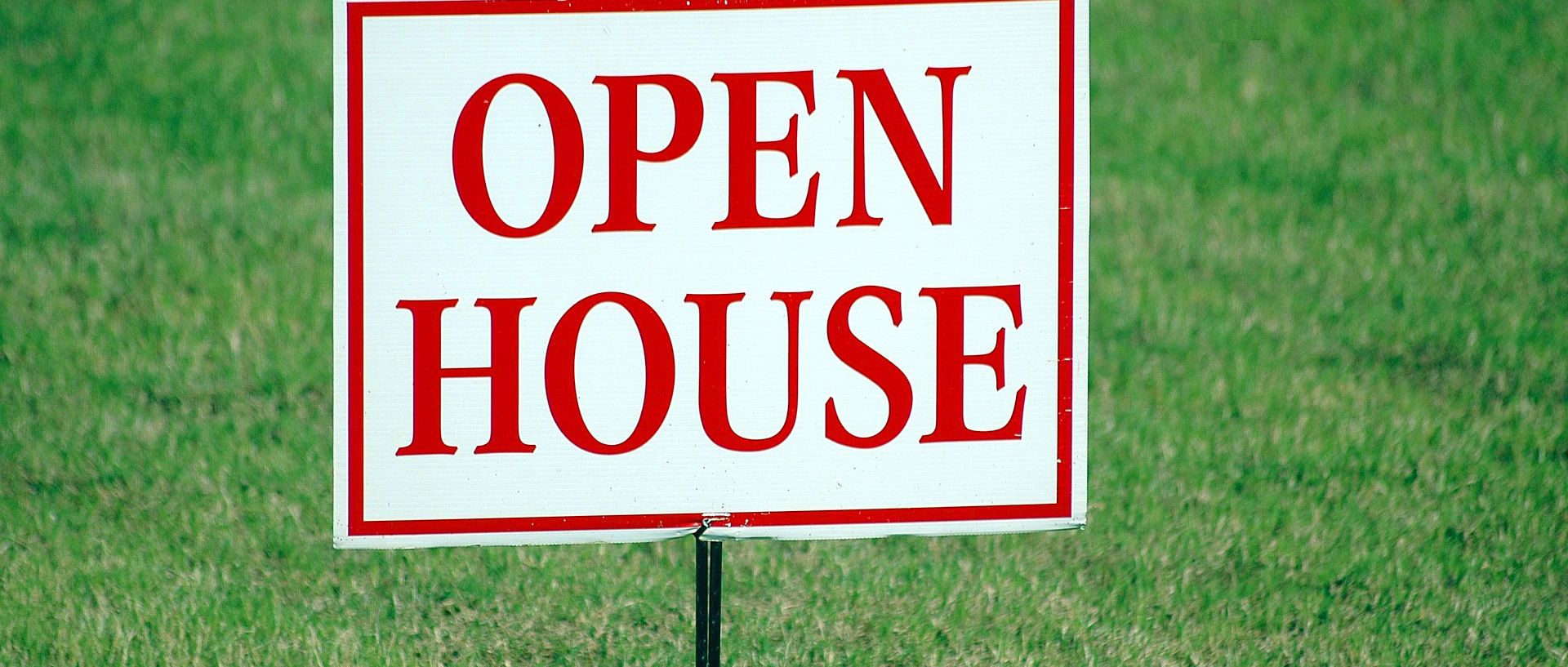 Symbolbild Schild "open house"