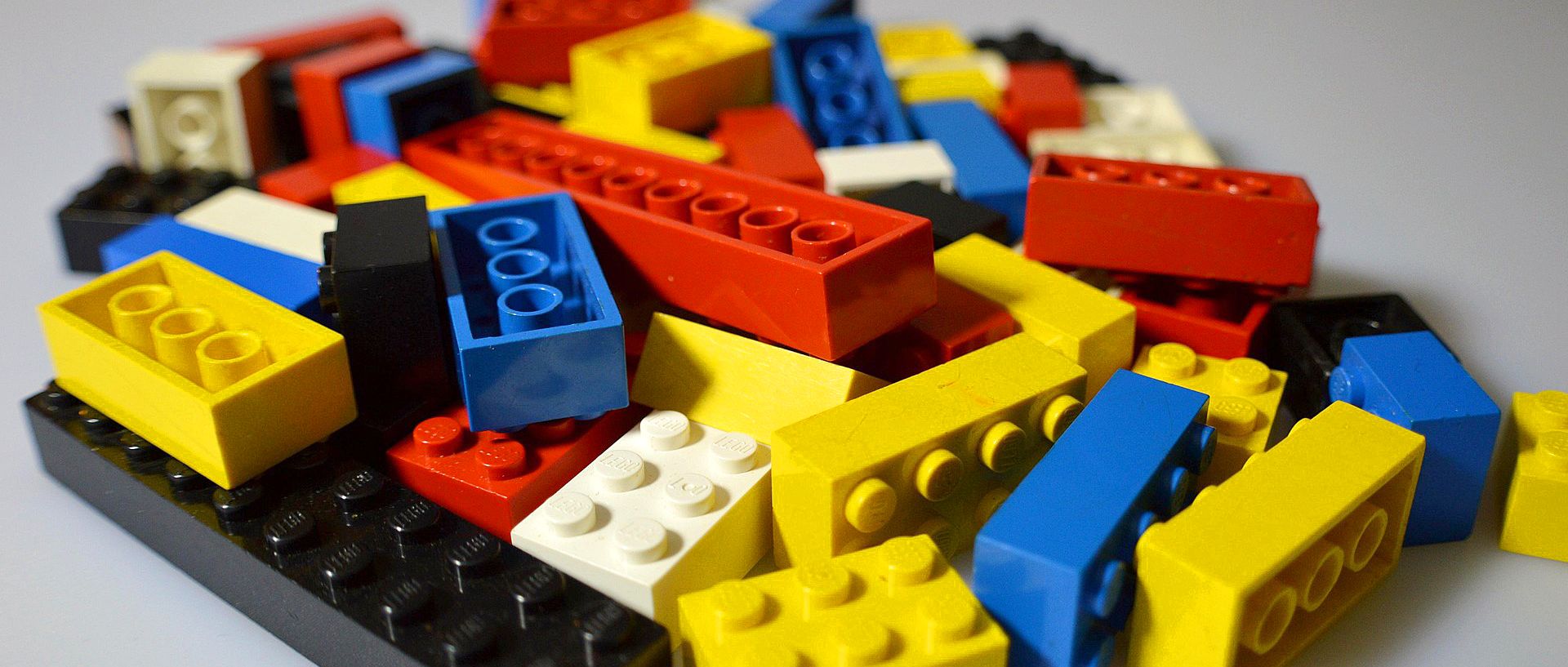 Symbolbild Legosteine