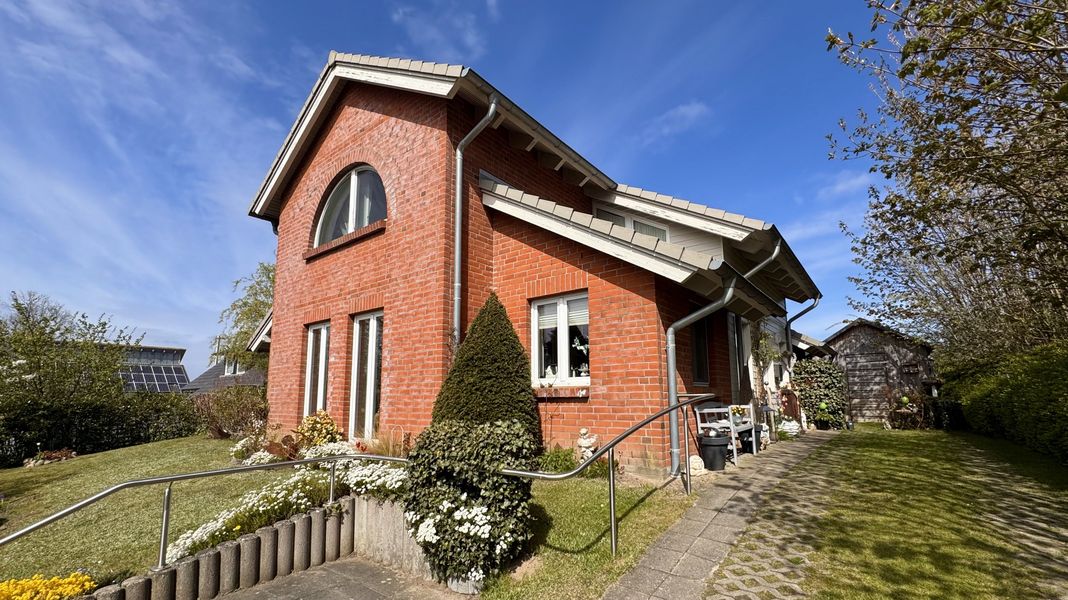 Bild von Haus in Nübel