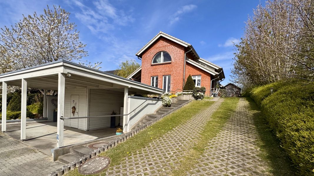 Bild von Haus in Nübel