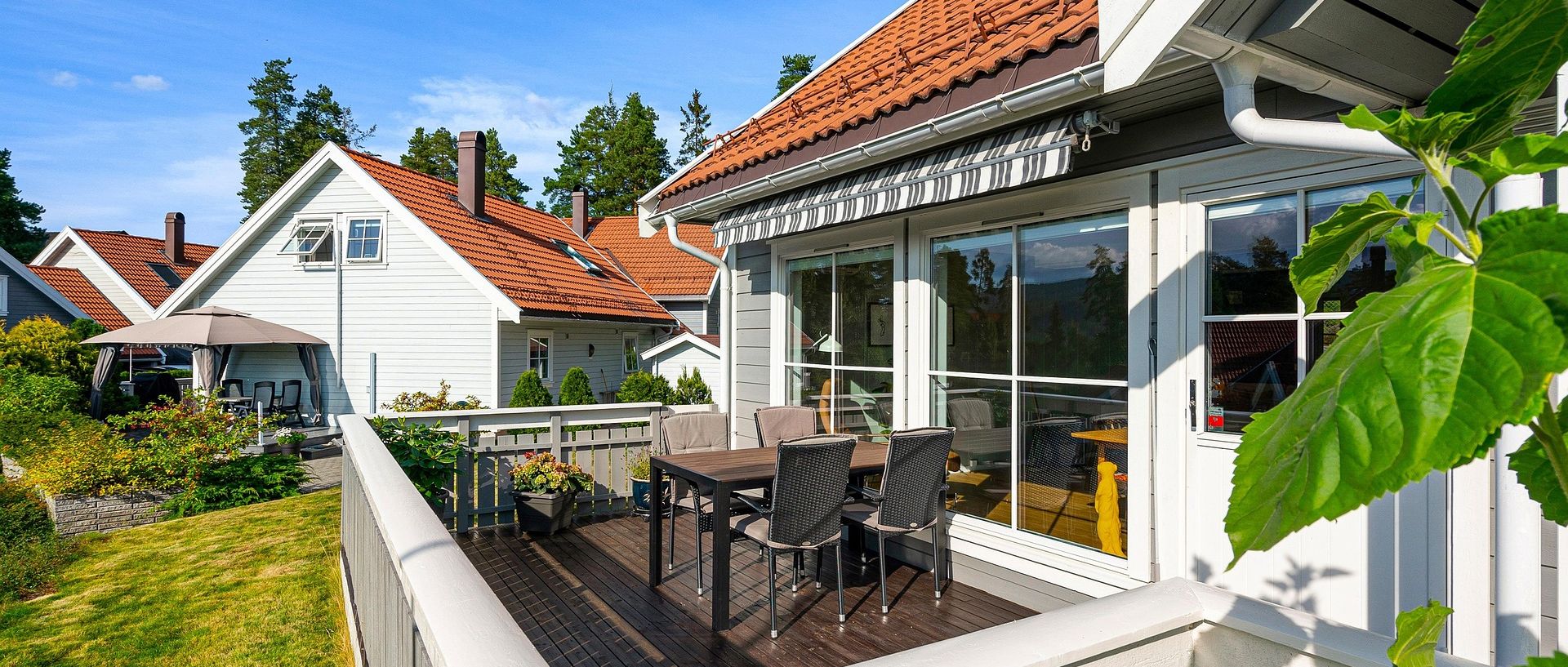 Symbolbild Einfamilienhaus mit Terrasse